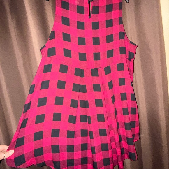 Torrid Pink and Black Asymmetrical Tank Top - Picture 3 of 5